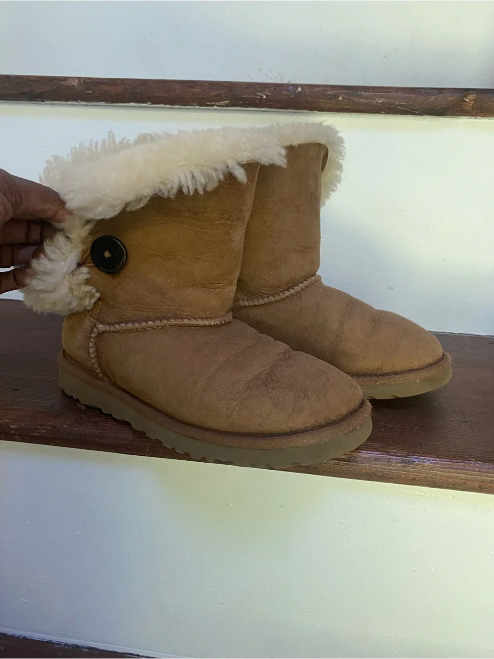 UGG Kids Chestnut Shearling Cuff Boots, Size 3